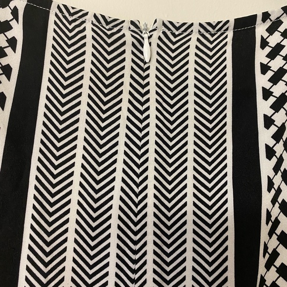 Bloomchic geometric contrast dolman sleeve pocket belted wrap jumpsuit - Picture 8 of 10